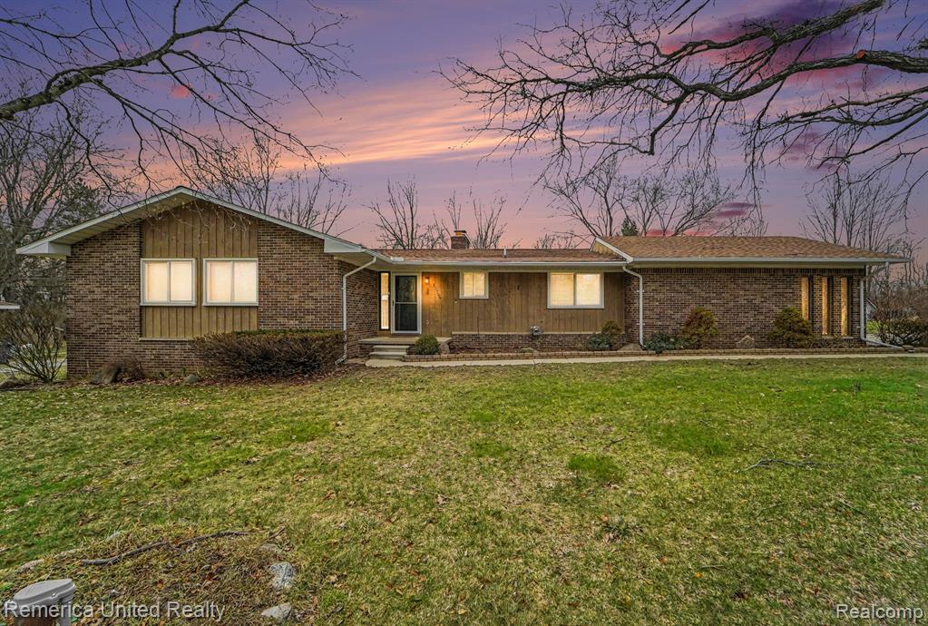 11796 Post Lane, South Lyon, MI 48178 — front exterior