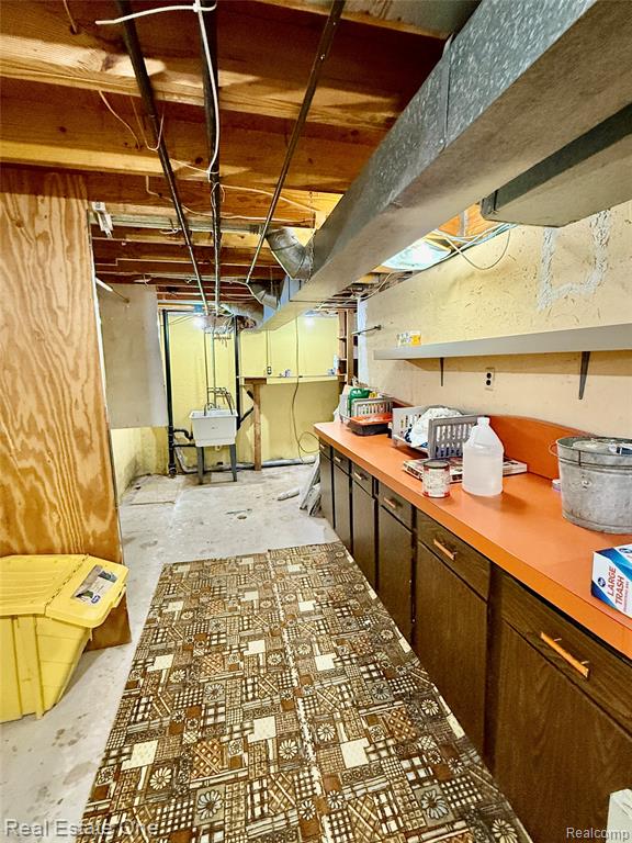 42075 GLORIA Drive, Canton, MI 48187 — Photo 37