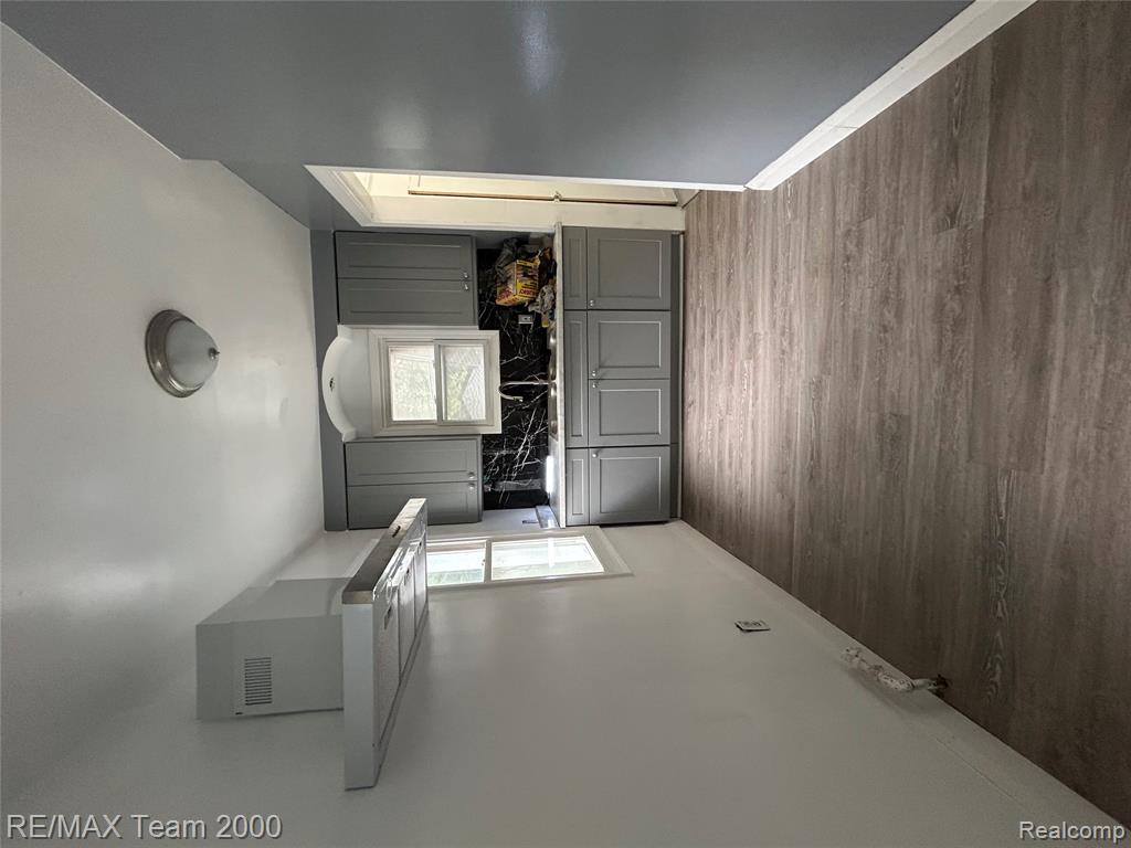 9961 N Rutland, Detroit, MI 48227 — Photo 9