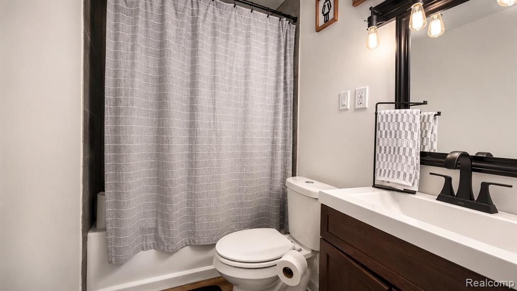 714 E Beverly Avenue, Pontiac, MI 48340 — Photo 12