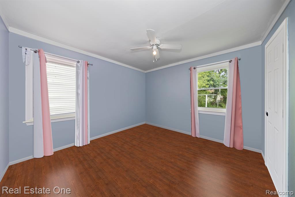 8251 STATE PARK, Center Line, MI 48015 — Photo 17
