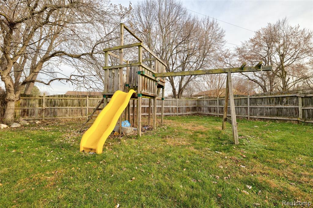 5379 Linden Road, Swartz Creek, MI 48473 — Photo 44