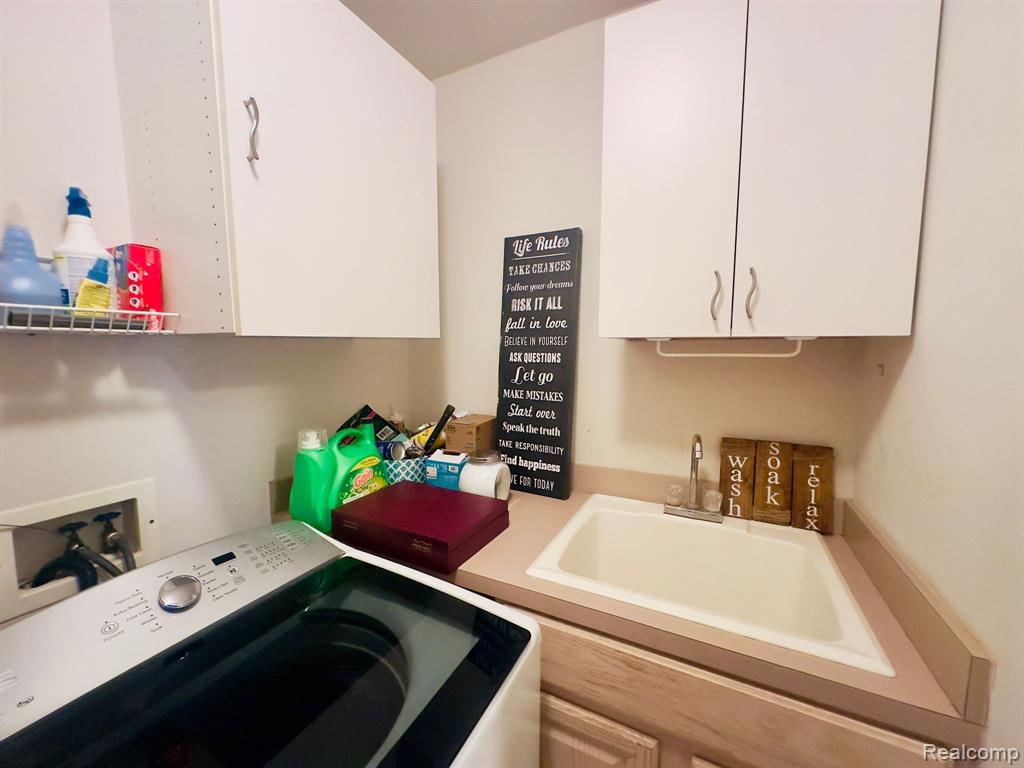 41672 WHITE TAIL Lane, Canton, MI 48188 — Photo 18