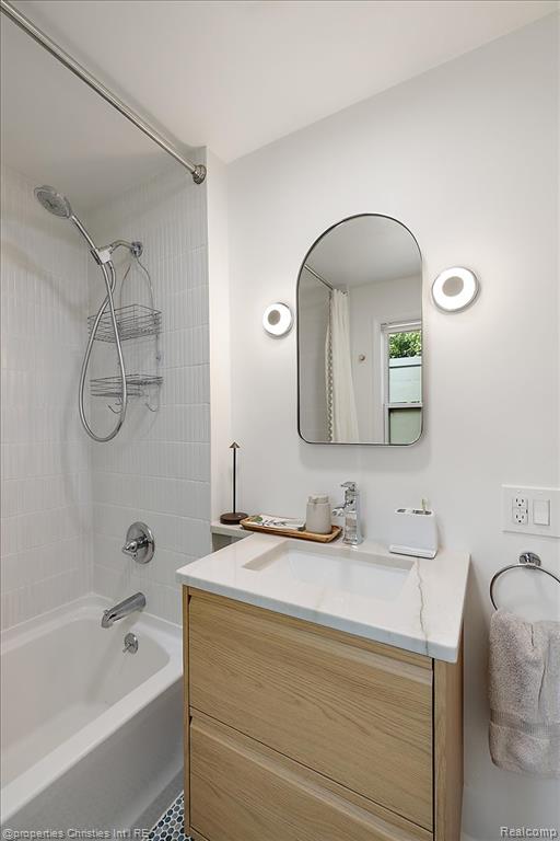 13356 Balfour Avenue, Huntington Woods, MI — Photo 23