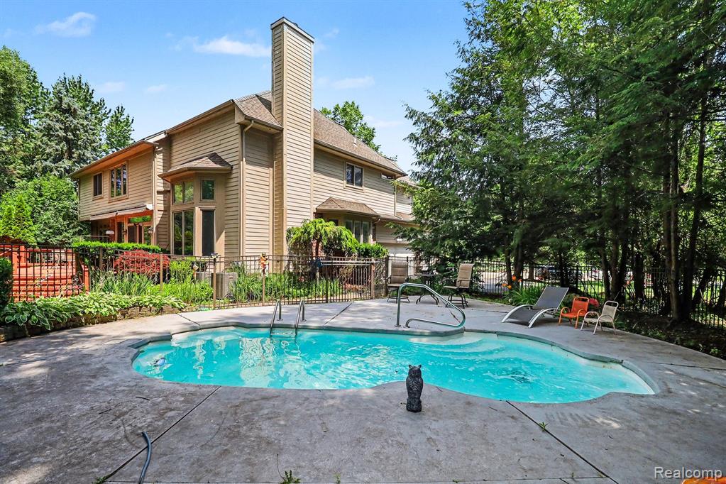 6621 Glenshaw Court, West Bloomfield, MI — Photo 3