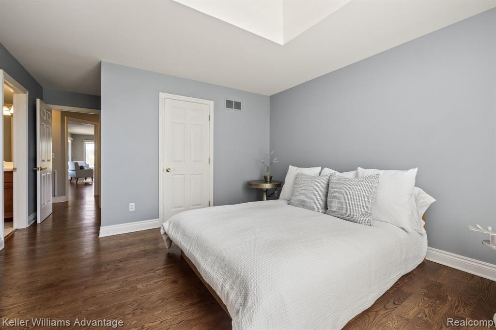 17421 Parkshore Drive, Northville, MI 48168 — Photo 26