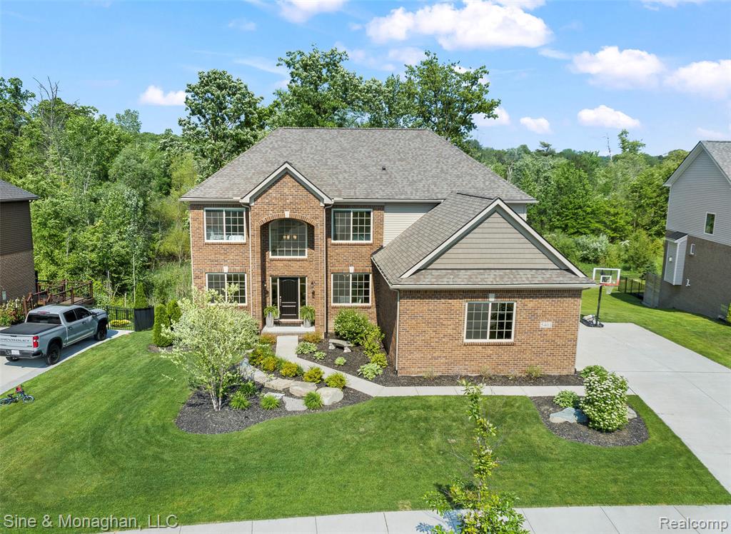 5401 Aberdeen Court, Clarkston, MI 48348 — Photo 2
