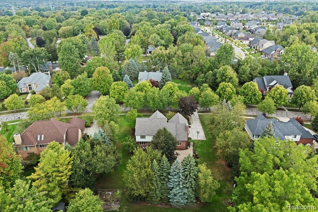 48075 Andover Drive, Novi, MI — Photo 55