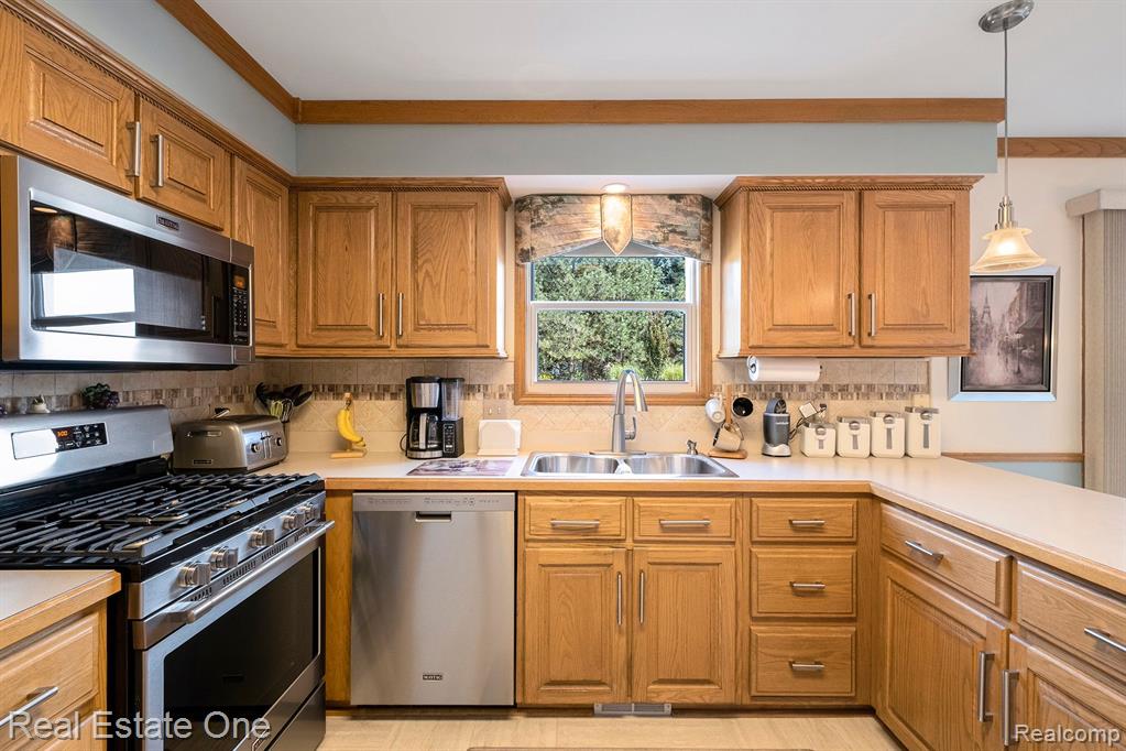 4155 HICKORY Hills, Dryden, MI 48428 — Photo 13