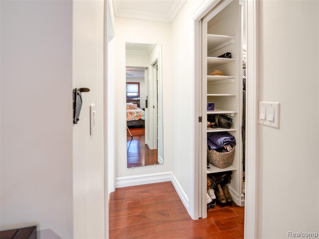 23750 E River Road, Grosse Ile, MI, 48138