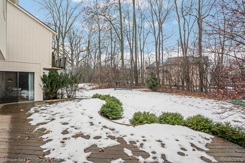 5896 NANEVA Court, West Bloomfield, MI — Photo 23