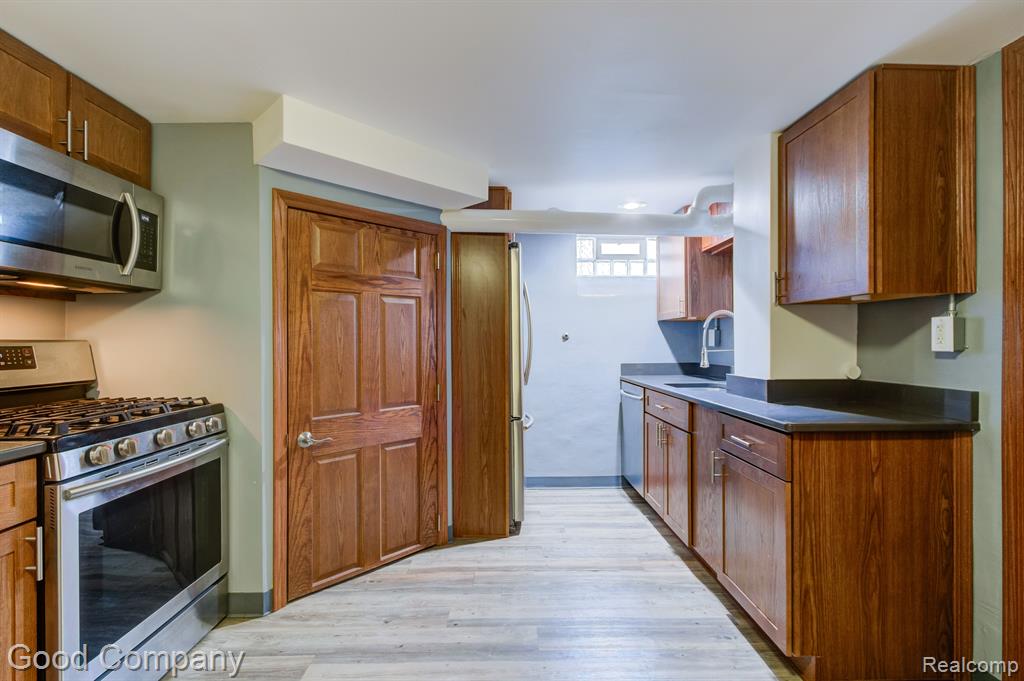637 S CONNECTICUT Unit 1, Royal Oak, MI 48067 — Photo 4