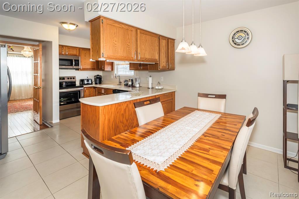 8203 Barrington Drive, Ypsilanti, MI 48198 — Photo 20