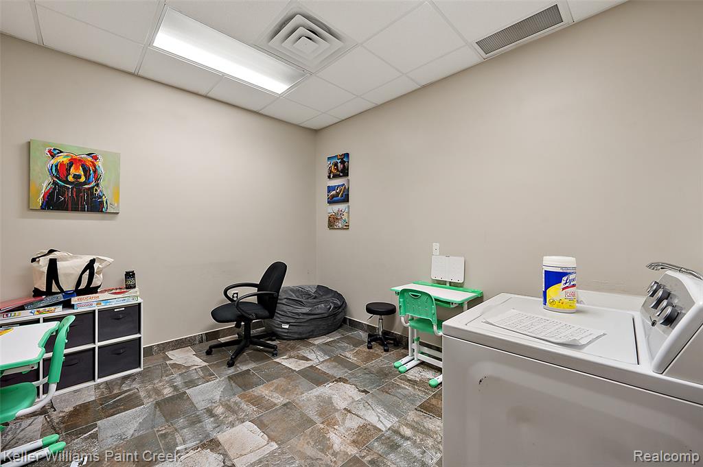 42301 Mound Road, Sterling Heights, MI 48314 — Photo 21