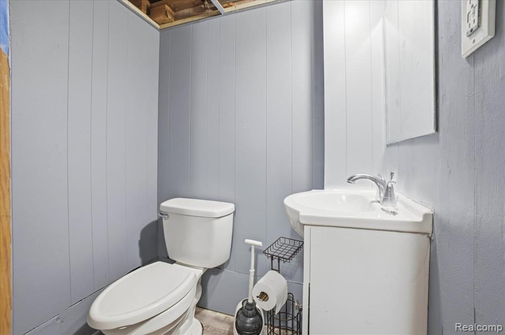 21440 Prestwick Avenue, Harper Woods, MI 48225 — Photo 18