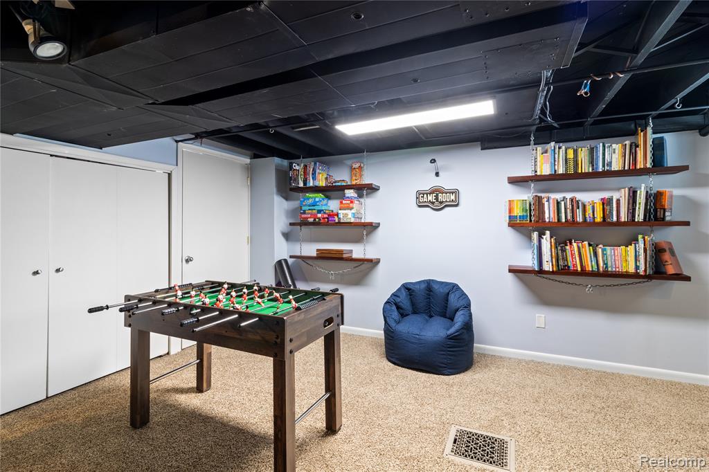 413 E 7TH Street, Royal Oak, MI 48067 — Photo 17