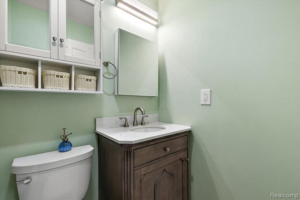 2831 Glenwood Court, Lake Orion, MI — Photo 34