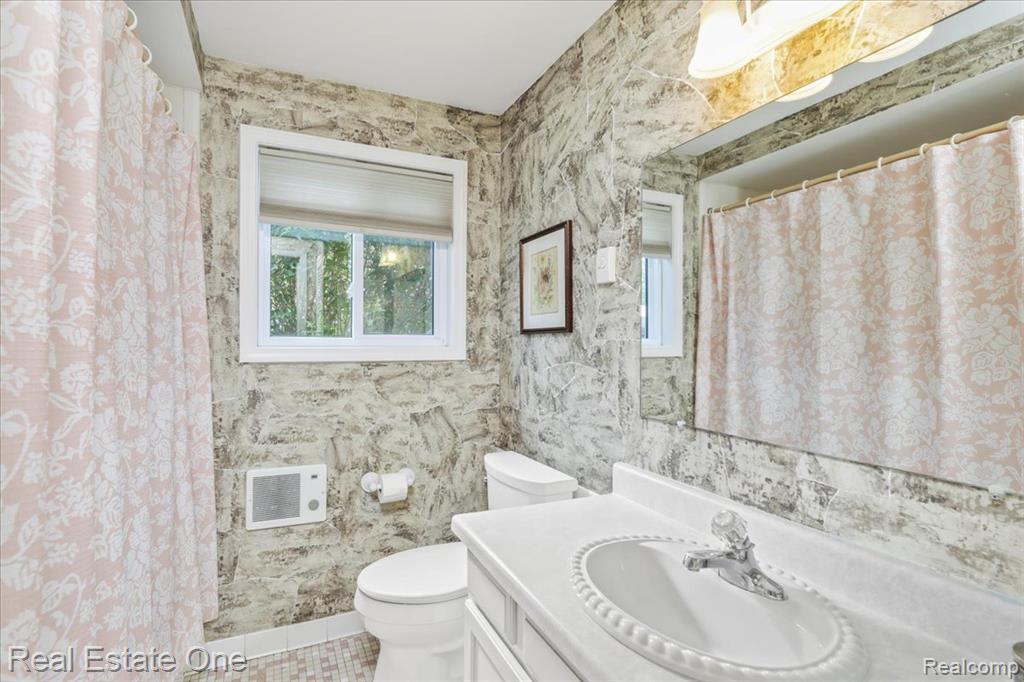 5291 Highland Road, 104, Waterford, MI 48327 — Photo 19