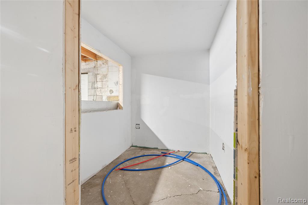 300 Oakwood, Detroit, MI 48217 — Photo 16