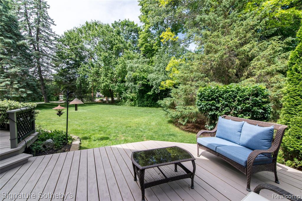 576 Ten Point Drive, Rochester Hills, MI 48309 — Photo 38