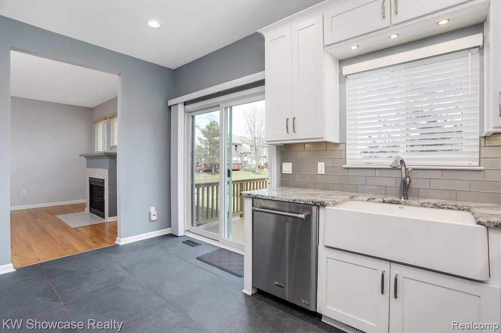 443 CONCORD Drive, Canton, MI 48188 — Photo 15