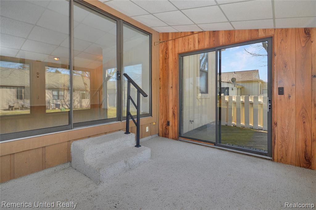 12113 Lexington Drive, South Lyon, MI 48178 — Photo 10