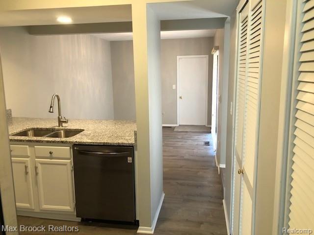 6365 Richard Run, West Bloomfield, MI — Photo 11