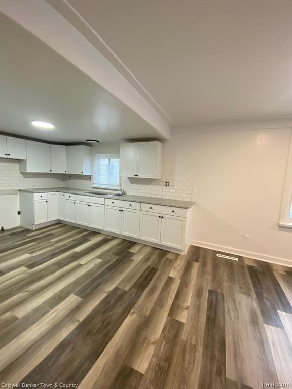 4031 HILLCREST, Highland, MI 48356 — Photo 6