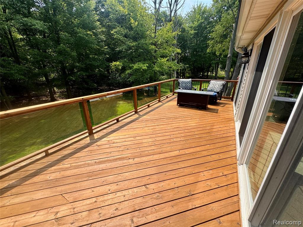 513 River Ridge Drive, Waterford, MI 48327 — Photo 7