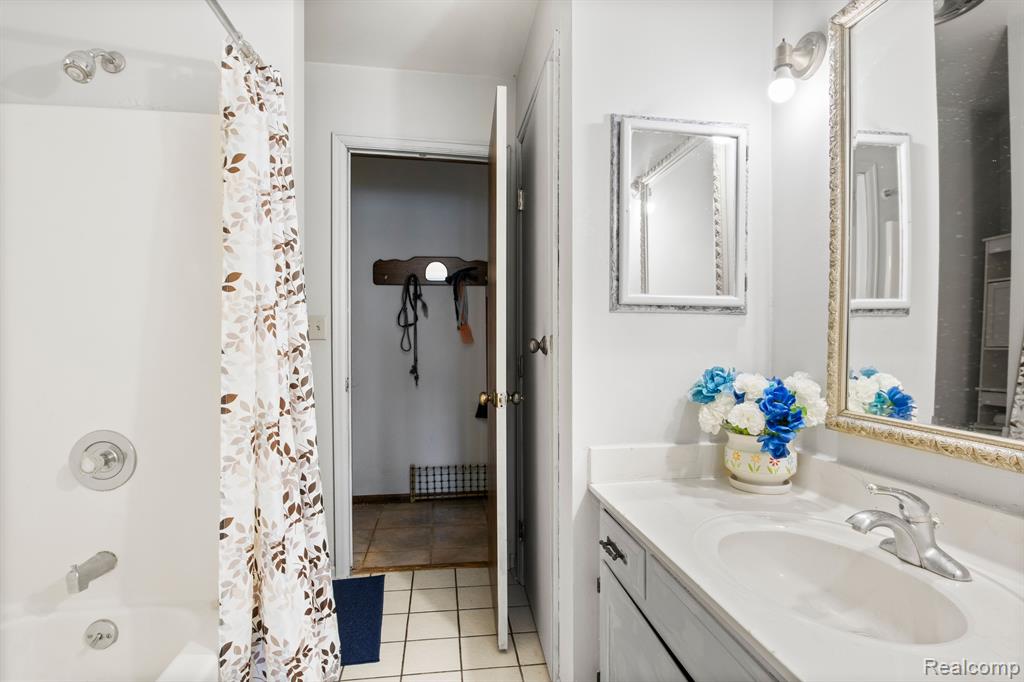 8765 JOANN Drive, Newport, MI 48166 — Photo 14