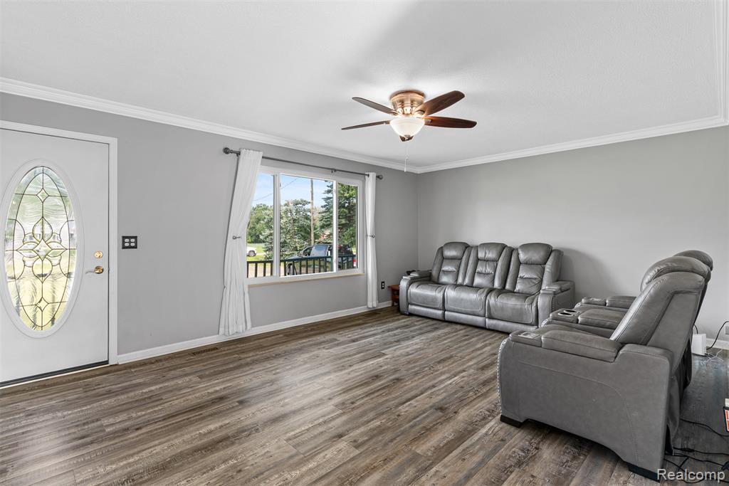4303 Pratt Avenue, Grand Blanc, MI 48439 — Photo 5