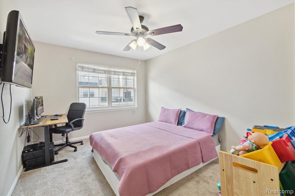 29265 GLEN OAKS Boulevard E, Farmington Hills, MI 48334 — Photo 12