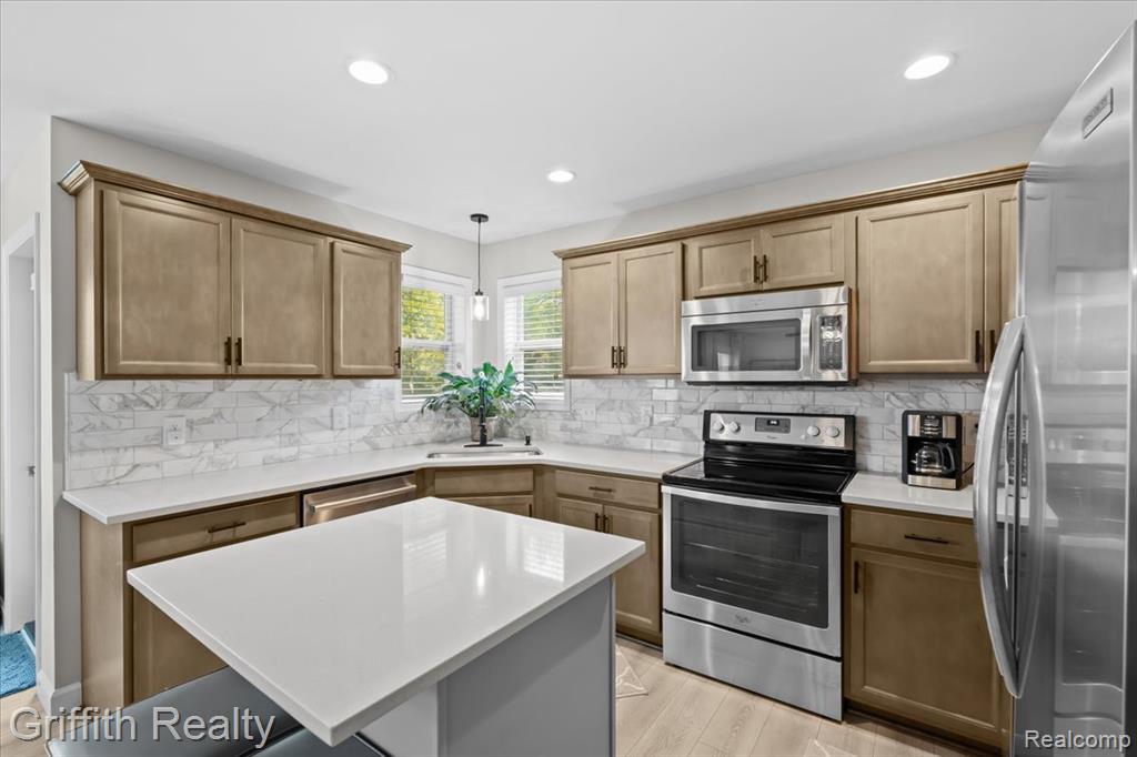 8104 Eagle Ridge Lane, Fowlerville, MI 48836 — Photo 13