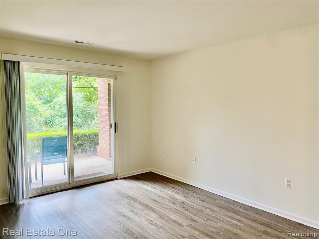 44932 MARIGOLD Drive, Sterling Heights, MI 48314 — Photo 13