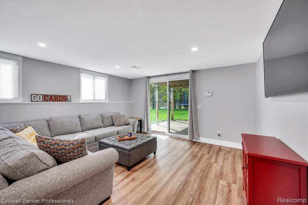 715 Eagle Hill, Ortonville, MI 48462 — Photo 25