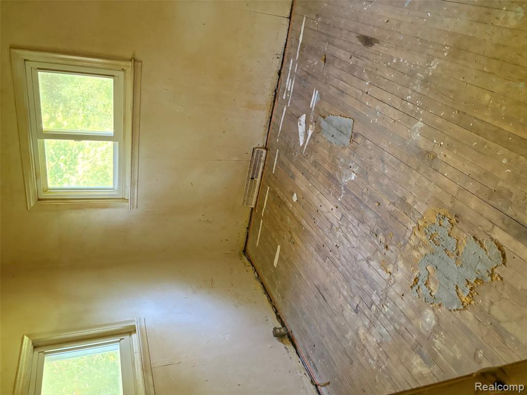222 Newport Street, MI 48028 — Photo 11