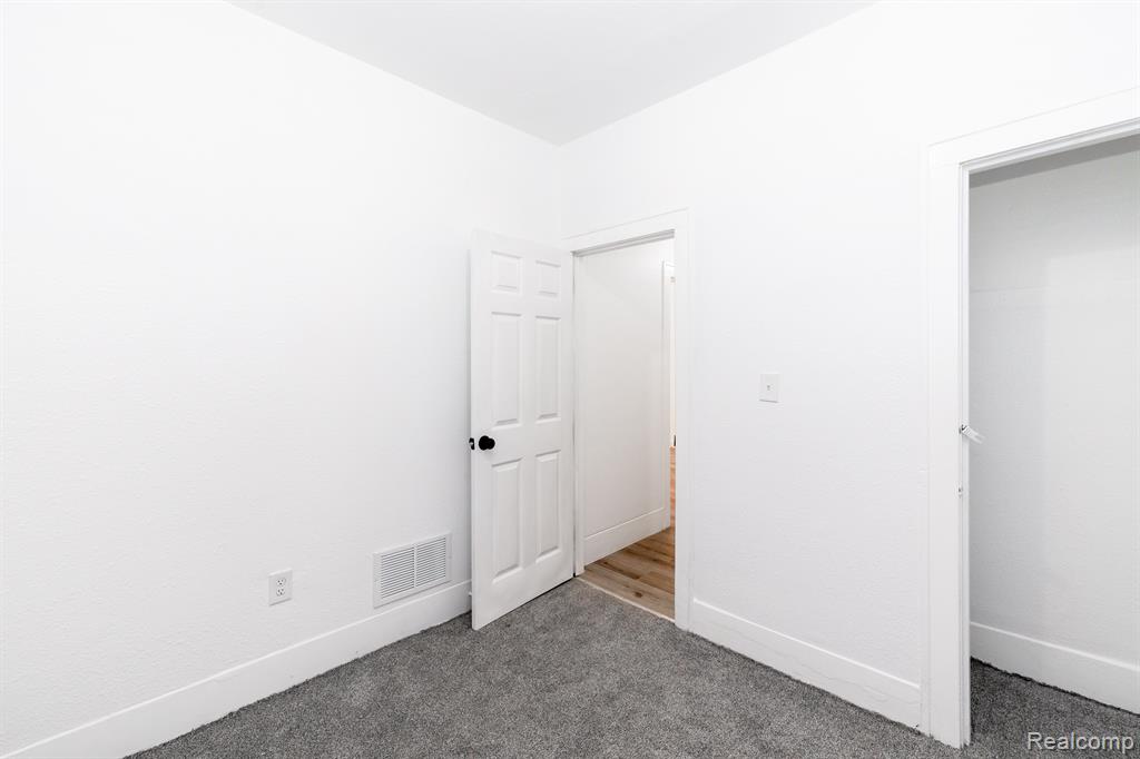 12544 E CANFIELD Street, Detroit, MI 48215 — Photo 16