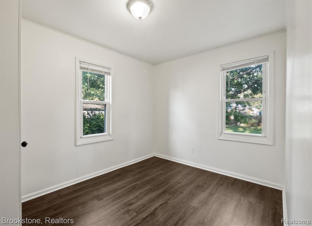 5689 Cornell Street, Dearborn Heights, MI 48125 — Photo 16