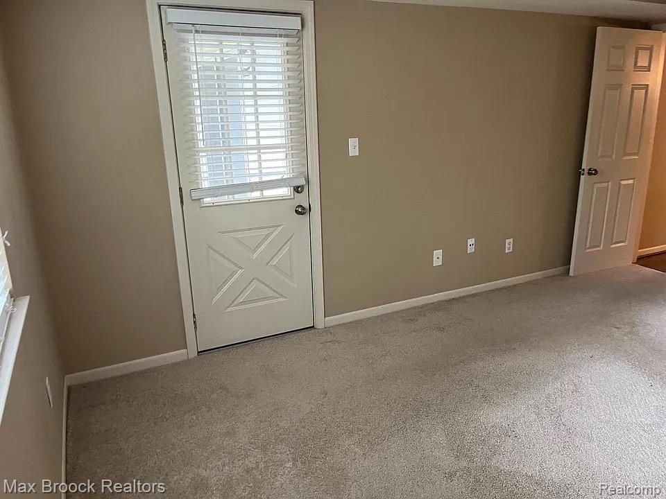 42491 Plymouth Hollow Drive, Plymouth, MI 48170 — Photo 6