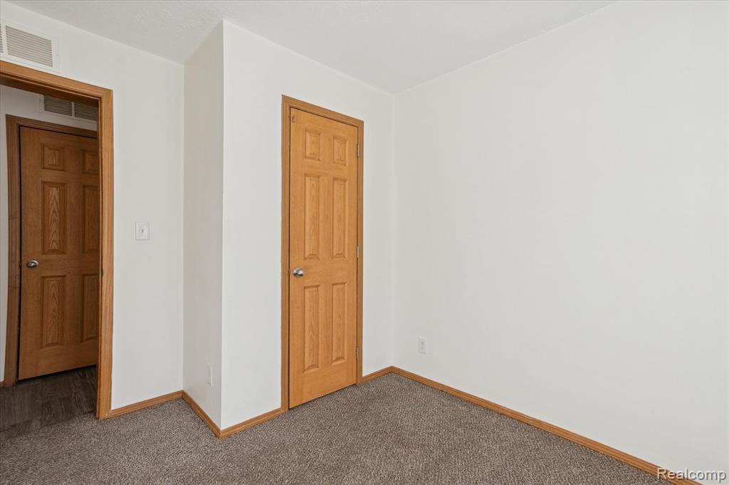 4004 Howe Road, Wayne, MI 48184 — Photo 15