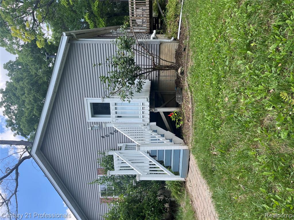 4080 Cass Elizabeth Road, Waterford, MI 48328 — Photo 2