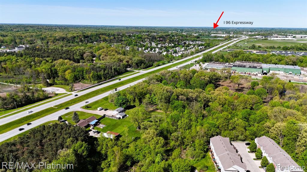 1692 PINECROFT Lane, Howell, MI 48855 — Photo 16
