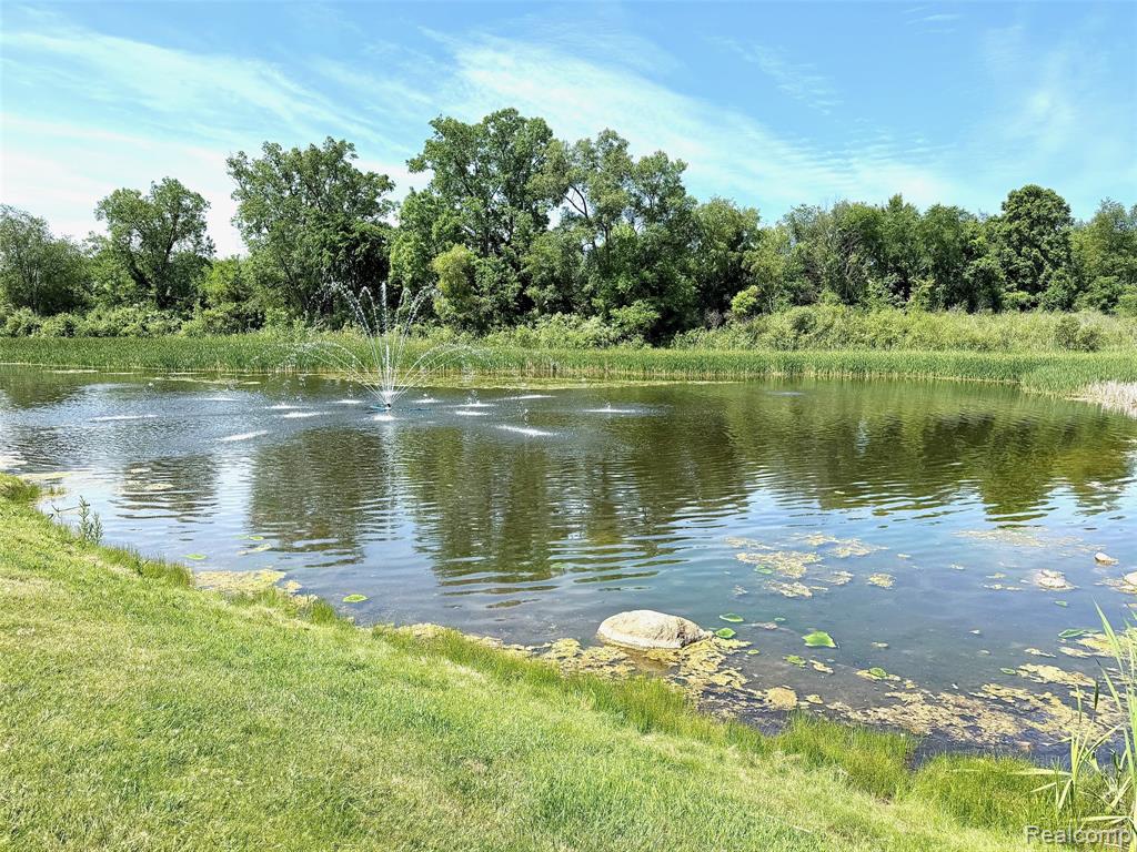 5112 Mesa Drive, Shelby Twp, MI 48316 — Photo 24