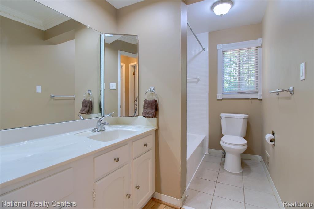 16547 Middlebelt Road, 6, Livonia, MI 48154 — Photo 20