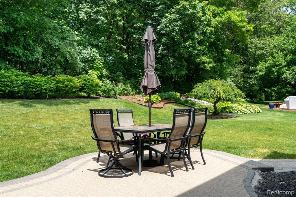 5657 GOLF POINTE Drive, Clarkston, MI 48348 — Photo 44
