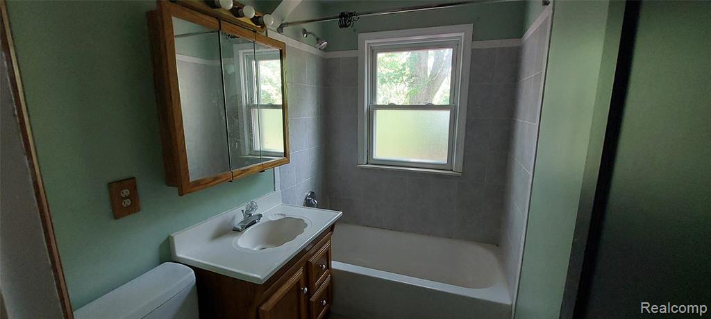 9473 Whitall Lane, Grosse Ile, MI 48138 — Photo 12