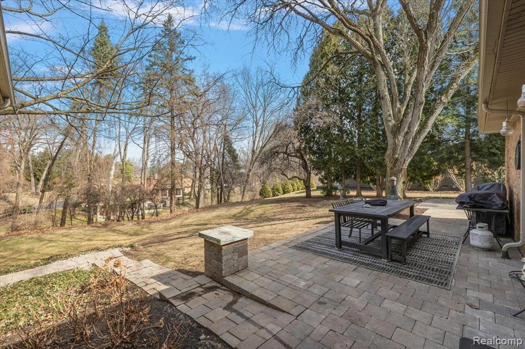 628 BENNINGTON Drive, Bloomfield Hills, MI 48304 — Photo 26