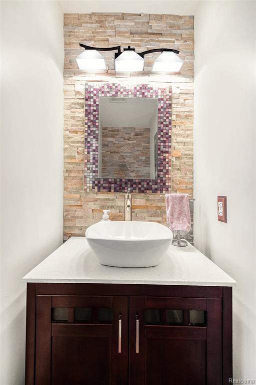 6414 Stonehearth Pass, Grand Blanc, MI 48439 — Photo 13