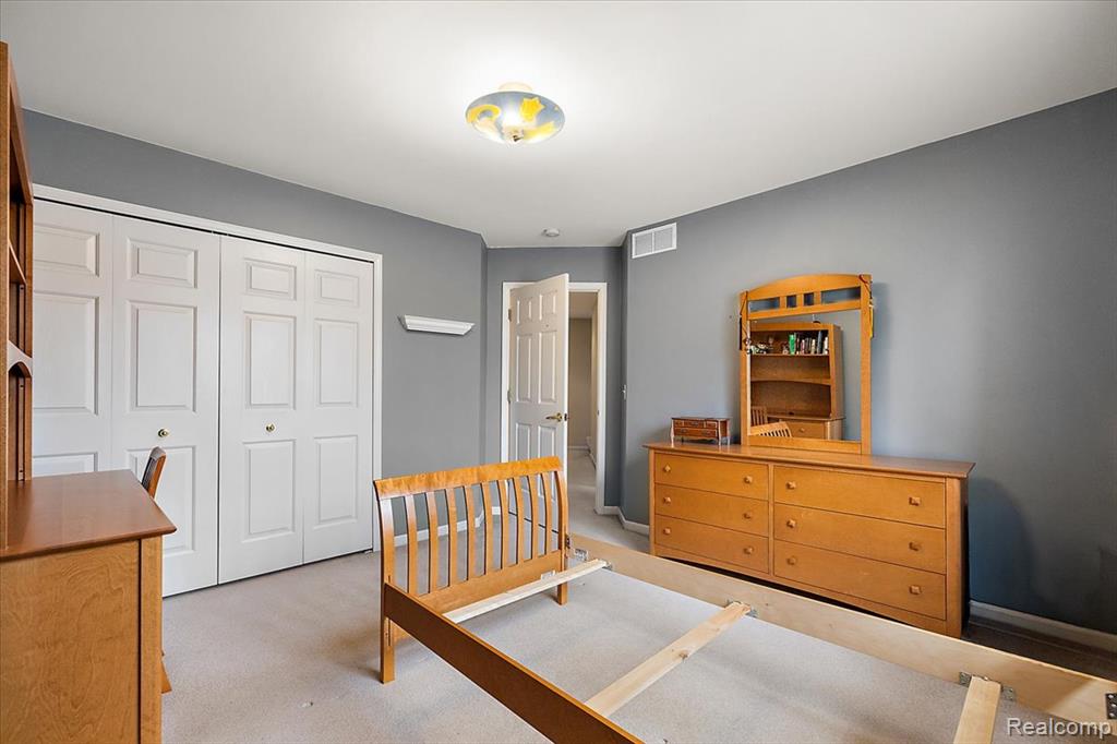 7108 Branford Court, West Bloomfield, MI — Photo 43