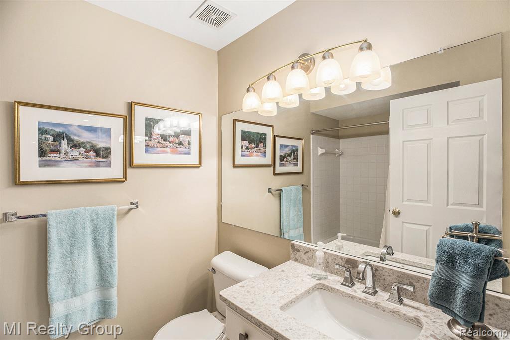 50317 Highpoint Court, Macomb, MI 48044 — Photo 17